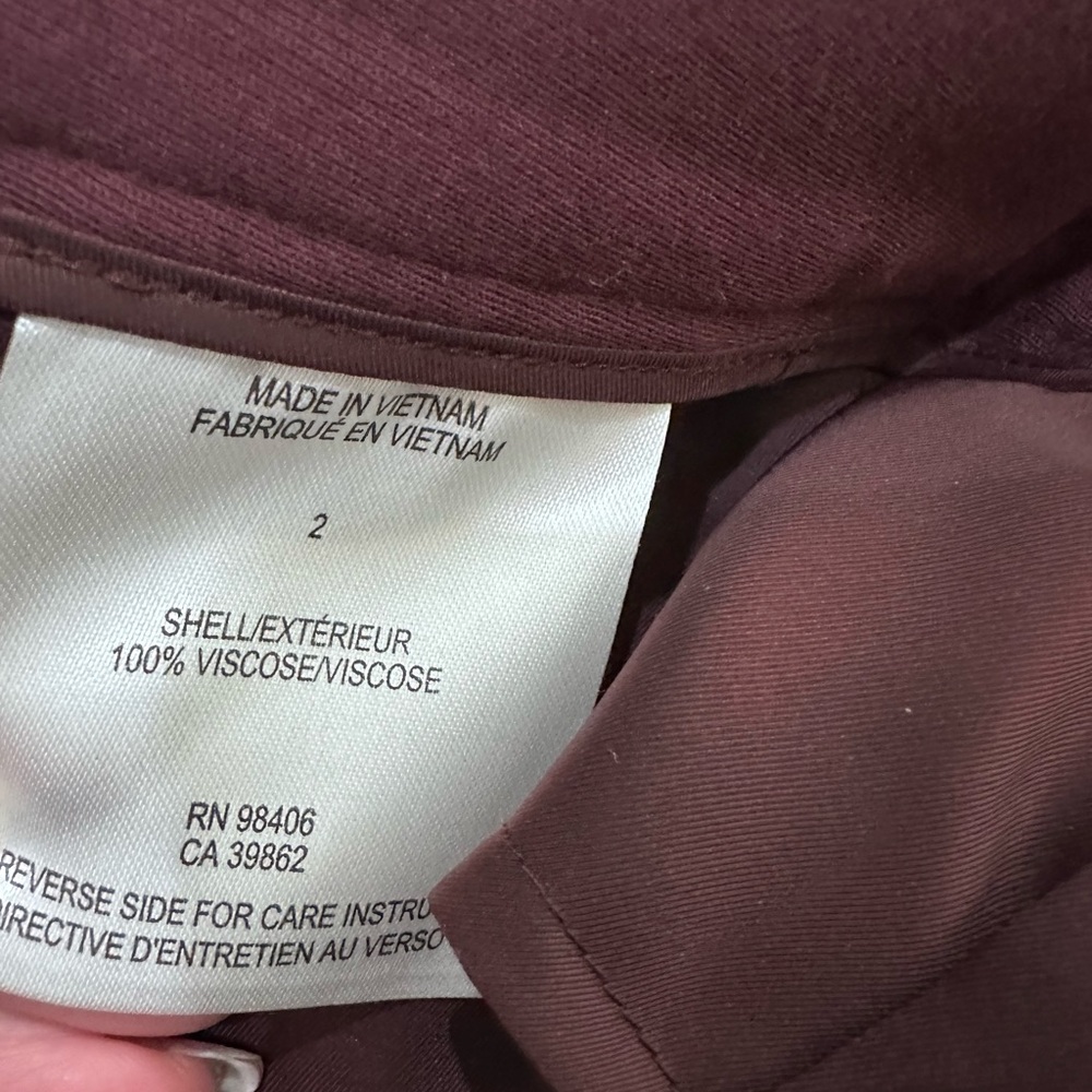 NWT Theory straight cropped burgundy leg pants - Picture 9 of 10